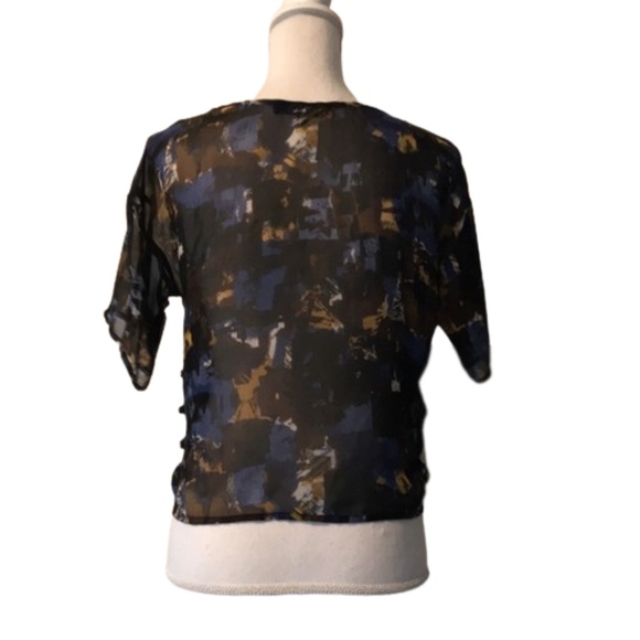 HAPPENING IN THE PRESENT sheer cris cross crop top - Picture 8 of 10